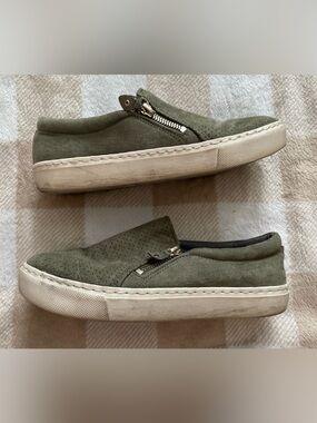 Dr. Scholls Women's 8M Olive Green Suede Slip On Shoe